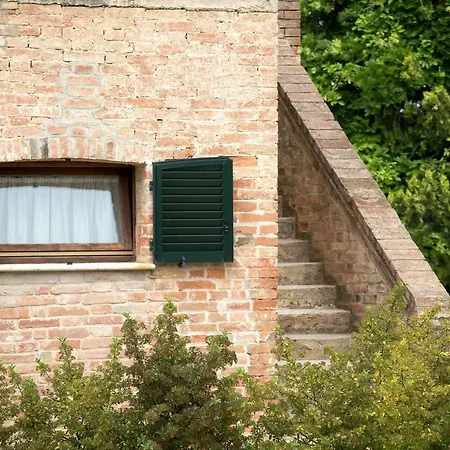 Podere Casanova & Wine Experience -